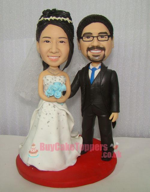 smelly couple wedding cake topper