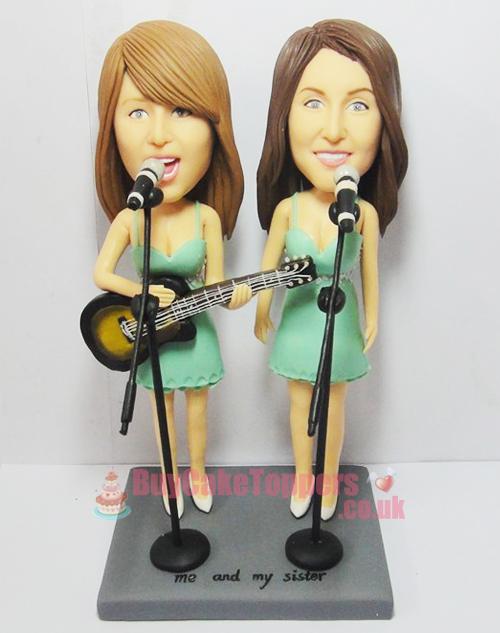Singing sisters Singing sisters